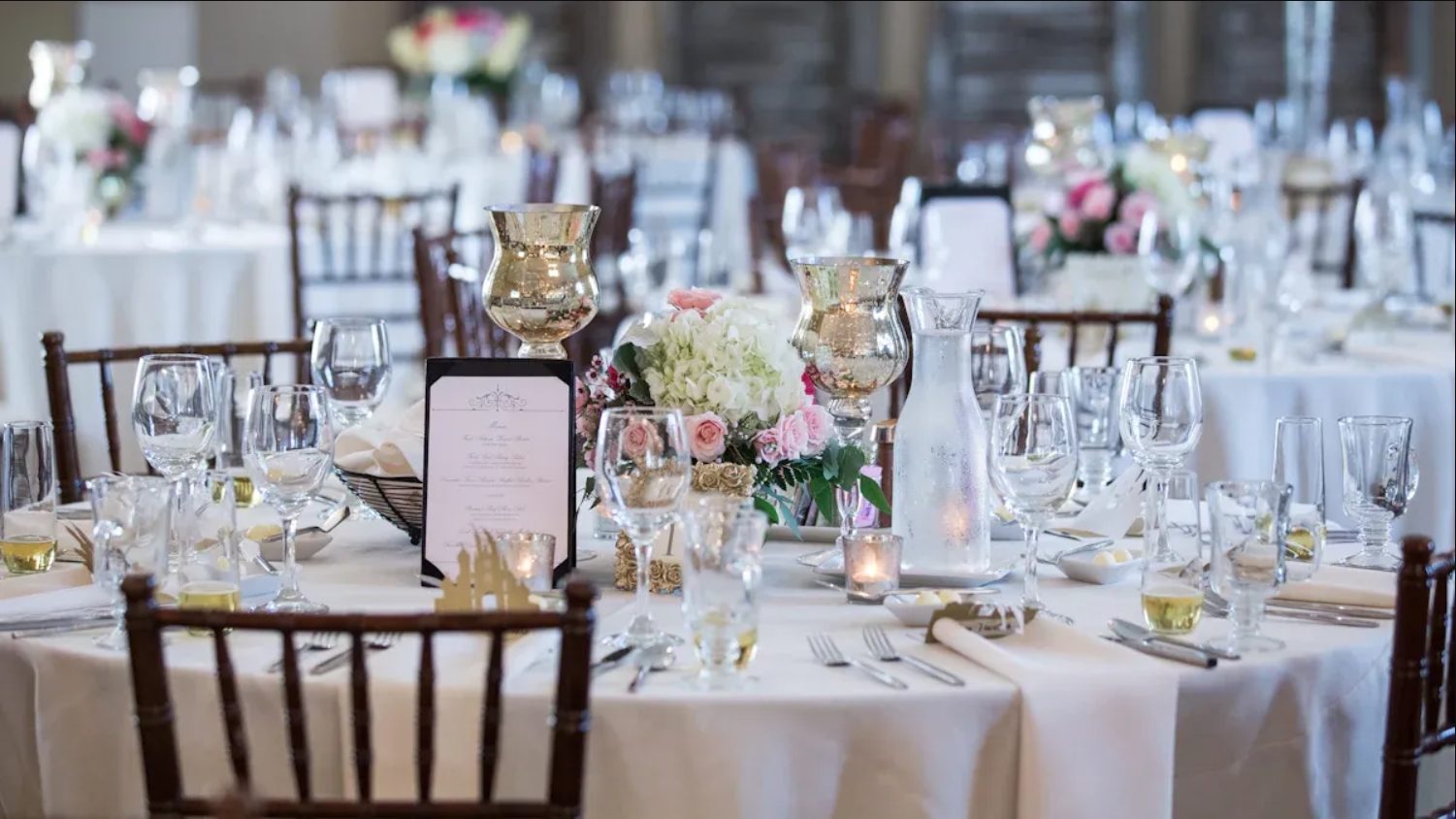 How Much Should Tablecloth Hang over